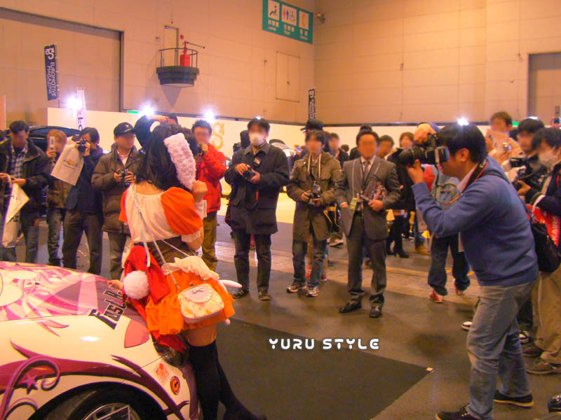 そして人だかり!