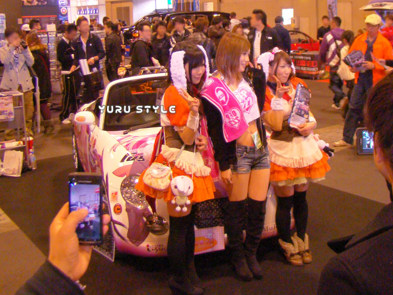 反対側はカメラ小僧がいっぱい!(笑