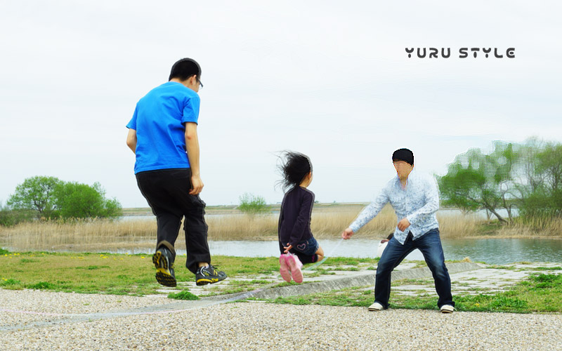 大縄跳びでヘトヘトになりながら